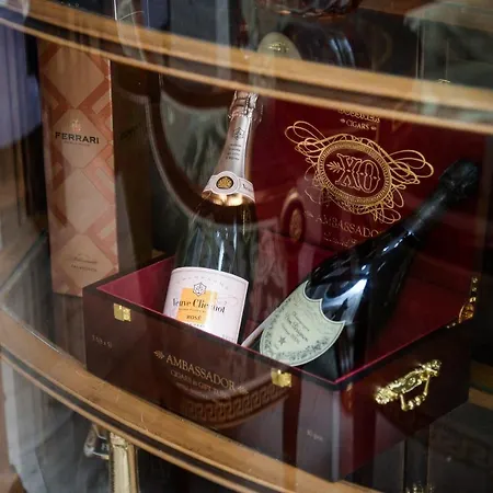 Royal Florence 基希讷乌